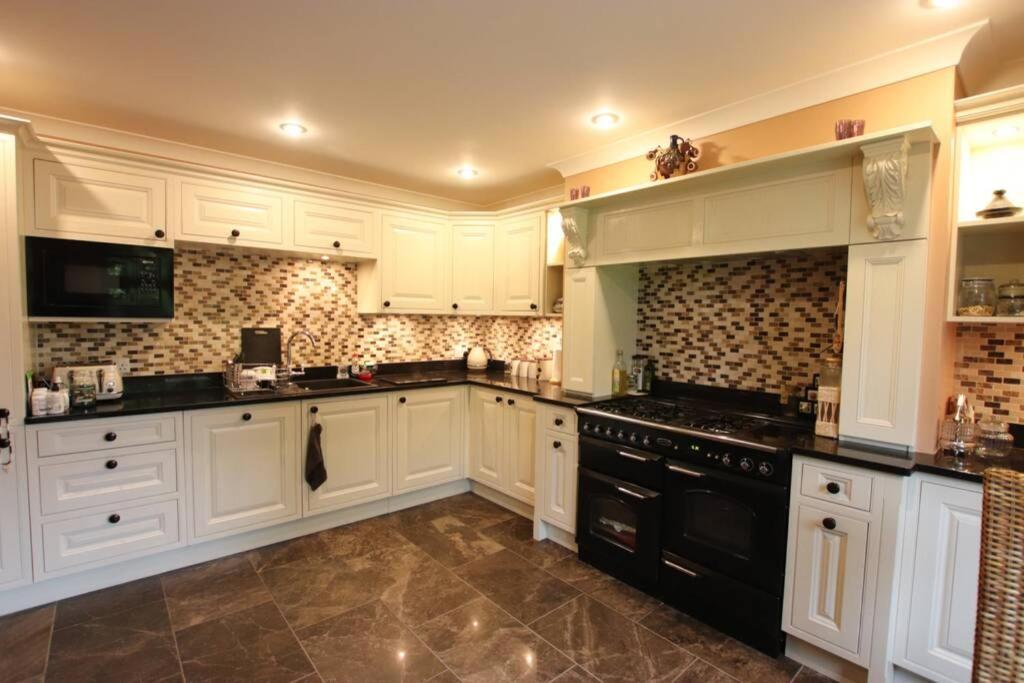 Serene Countryside Home With Manicured Gardens Stonehaven Εξωτερικό φωτογραφία